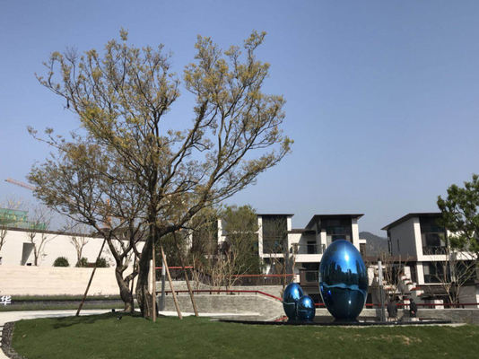 Escultura moderna de aço inoxidável de galvanização dos ovos das estátuas da fonte da piscina