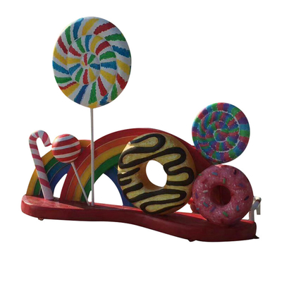 Cor de Art Outdoor Fiberglass Sculpture Painted do pirulito do bolo para a exposição da janela
