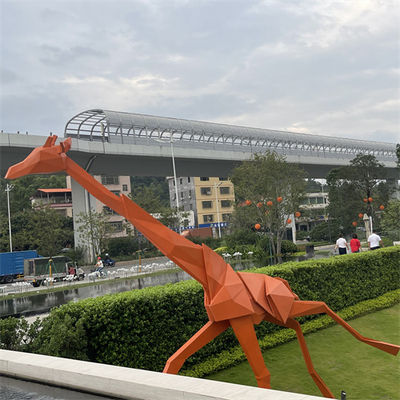 Escultura exterior do girafa do metal da geometria grande decorativa para o quadrado da alameda