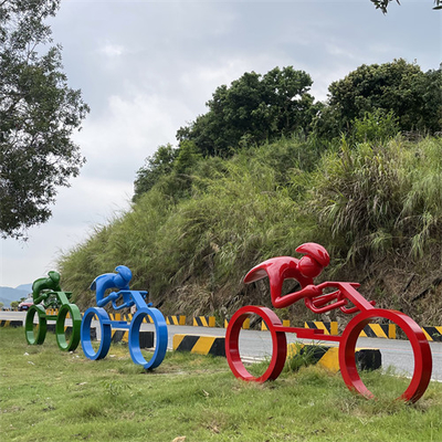 Das esculturas exteriores do jardim da raça de ciclismo feito a mão multicolorido para o parque temático