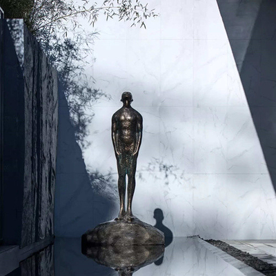 Os artistas de bronze da escultura de bronze do estilo do homem das estátuas do jardim do pensador personalizaram
