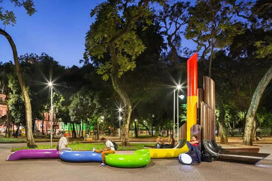 Esculturas exteriores do metal da plaza de aço inoxidável feito a mão das esculturas grandes