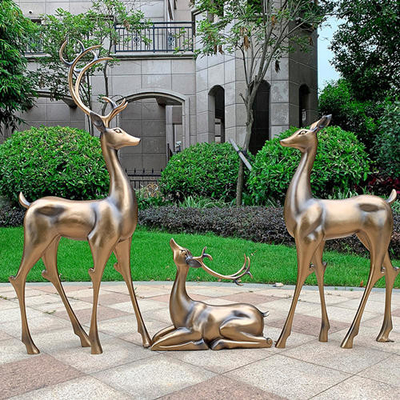 As esculturas animais da decoração da casa jardinam a estátua de bronze dos cervos da fibra de vidro