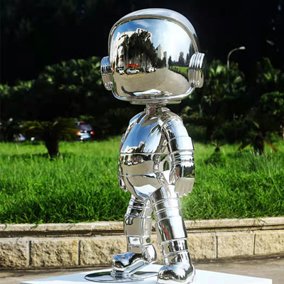 Escultura de aço inoxidável do espelho do menino interno do robô das esculturas da decoração da casa